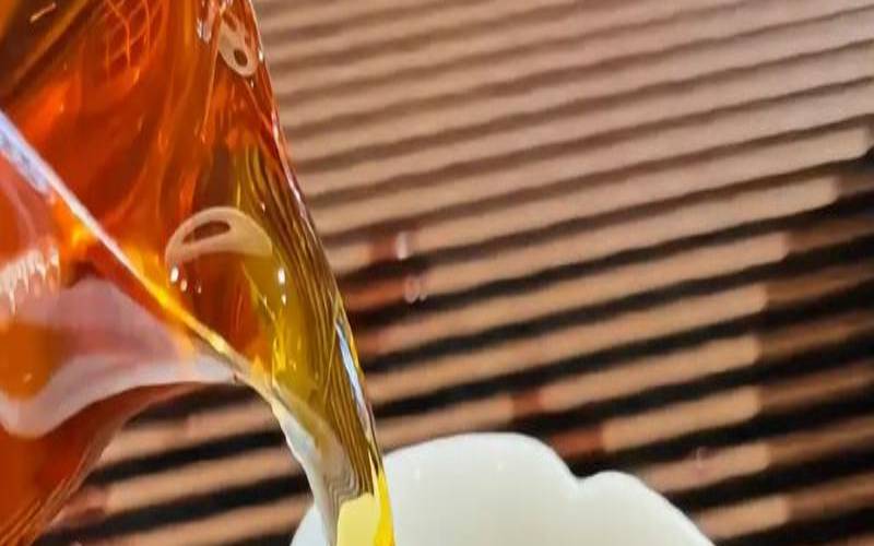 梦见茶很好喝（茶叶店老碰见喝茶不买茶的）