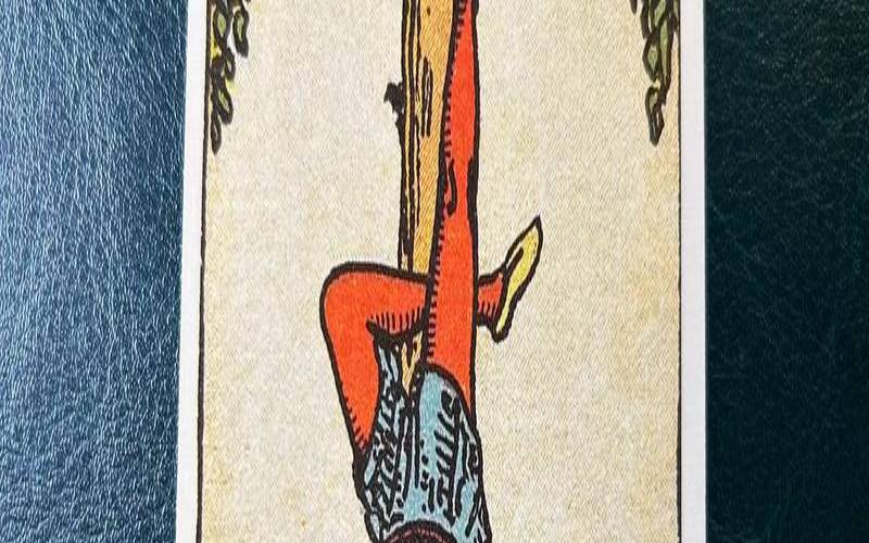 倒吊人正位代表着什么（倒吊人逆位桃花运势）