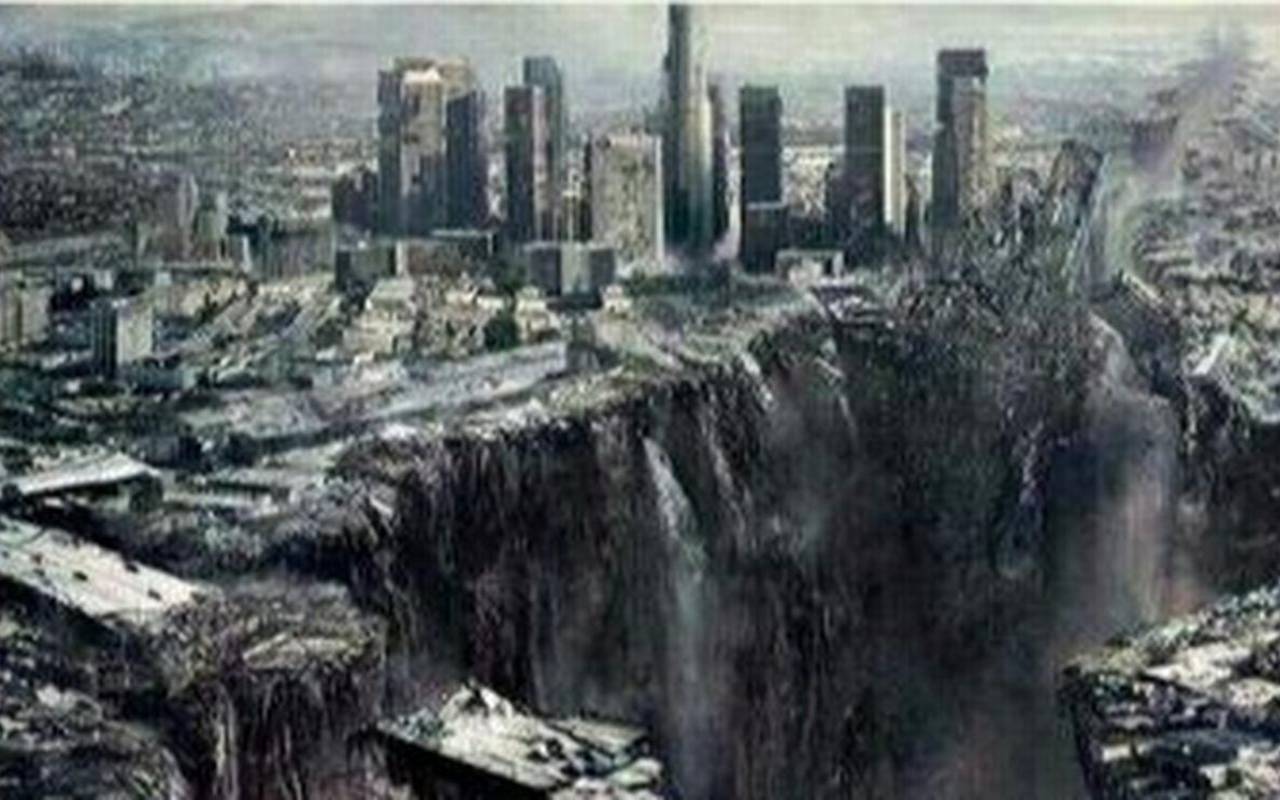 梦到房屋倒塌但人安全没事（梦见房塌了人没事是啥意思）