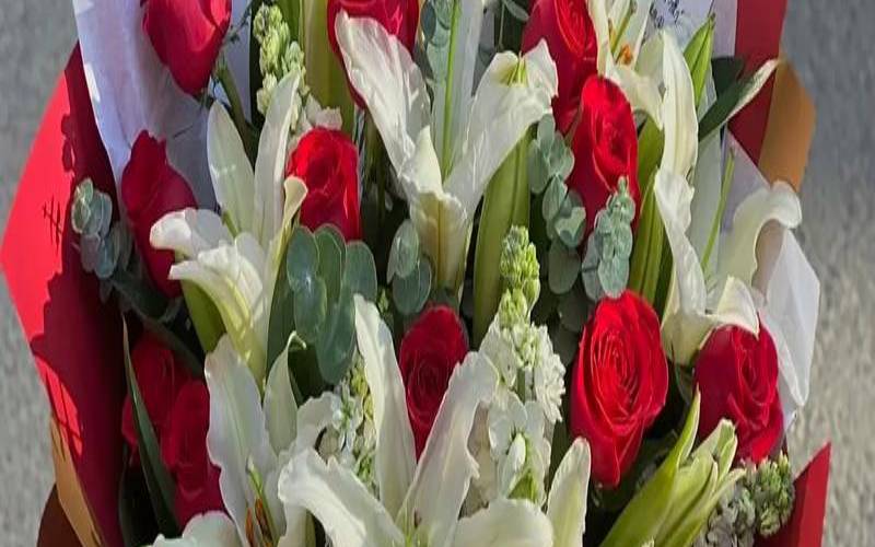 结婚纪念日送老公什么合适（结婚纪念日送老公啥）