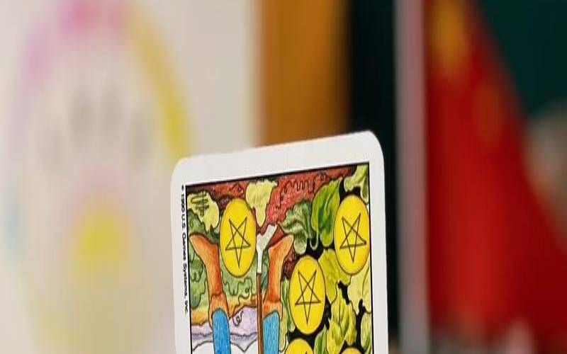 塔罗牌不玩了怎么处理（塔罗牌能扔吗）