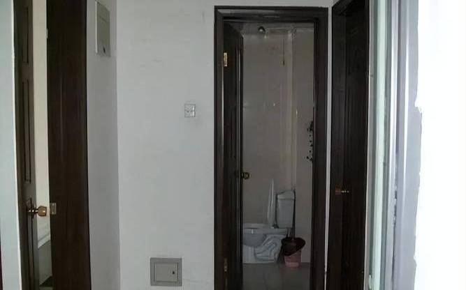 房屋前后开门好吗（门前有房屋挡好吗）