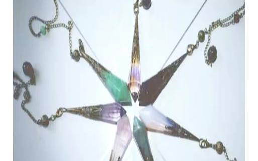 灵摆和塔罗的区别（玩灵摆会折寿吗）