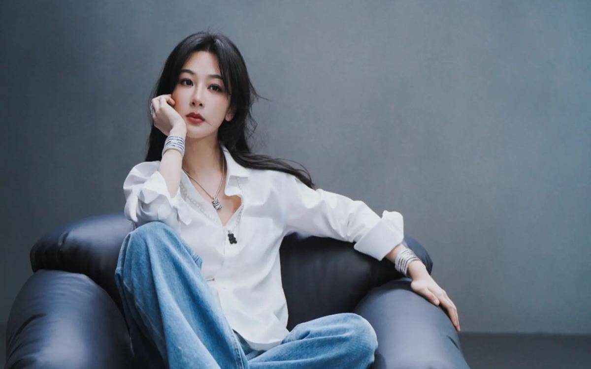 杨紫是什么星座的明星（杨紫什么血型）