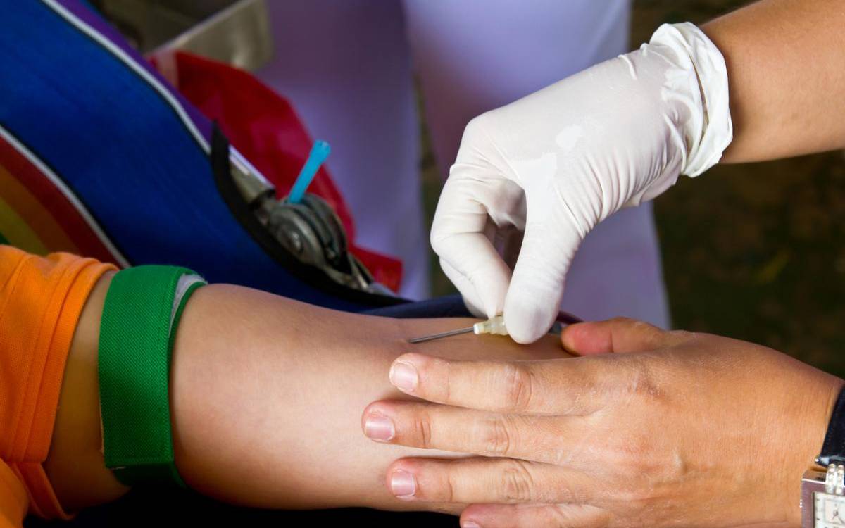 如何测血管的年龄（小孩抽血的视频）