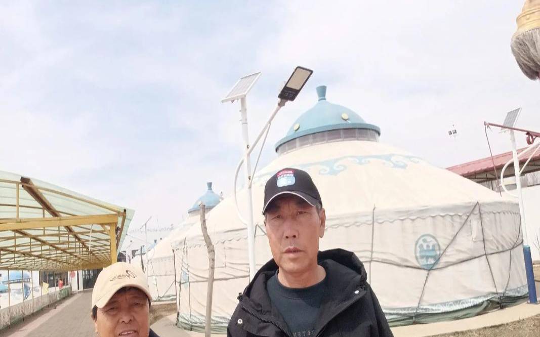 吉日格楞作品画图片（吉日格楞年轻时照片）