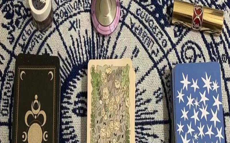 塔罗测试他会主动联系你吗（塔罗占卜他几天会找我）