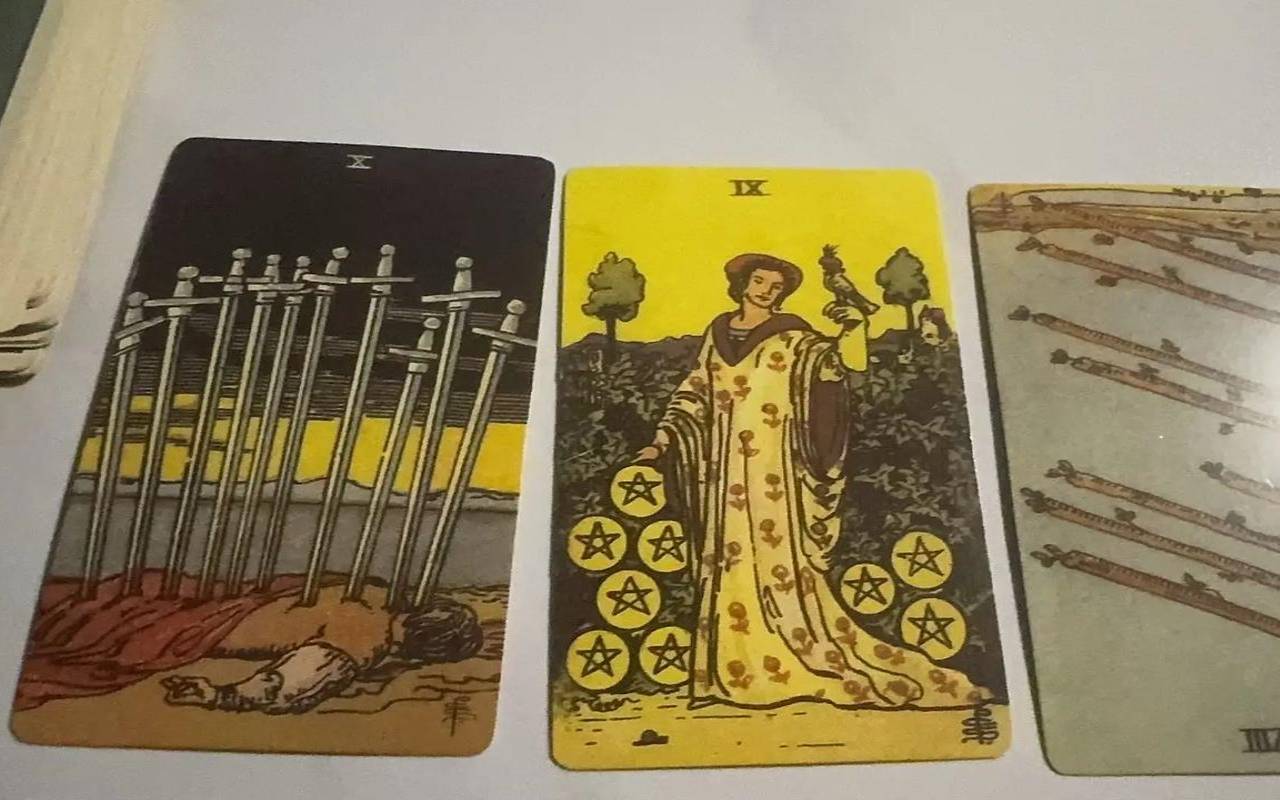 星座乐塔罗牌占卜（塔罗牌占卜怎么玩）