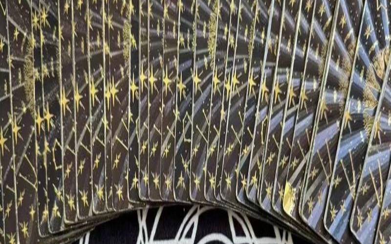 塔罗牌测试他喜欢你哪里（测试他多久会来找你）