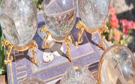 塔罗水晶球什么时候上线（占卜用的水晶球是什么种类）