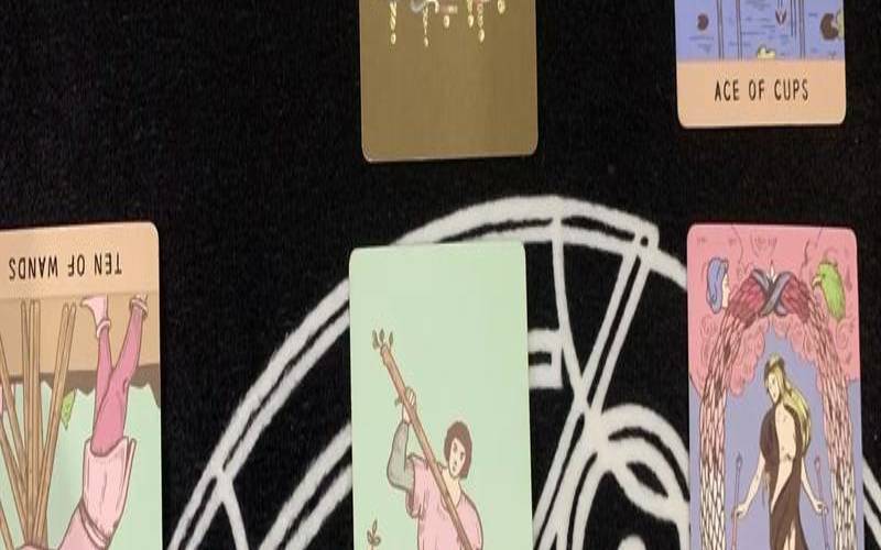 塔罗牌占卜我的感情状况（塔罗占卜我们结束了吗）