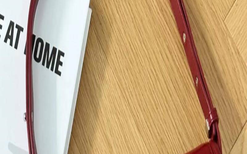 本命年用红色包包好吗（本命年不能背红色的包）