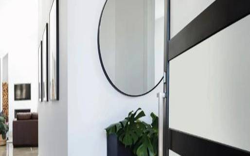 镜子与玻璃的区别（镜子在风水中代表什么）