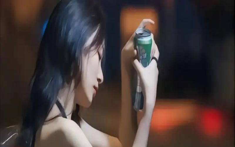 在爱情中总是自欺欺人（感情上自欺欺人的图片）