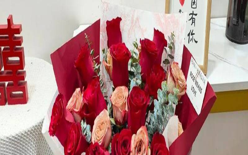 结婚10周年送老婆什么花好（结婚十周年礼物推荐）
