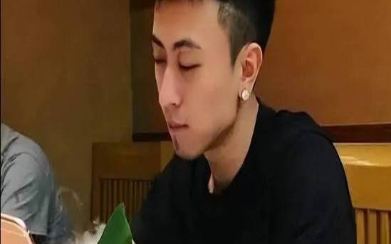 秦奋的个人出生年月（上海秦奋什么星座）