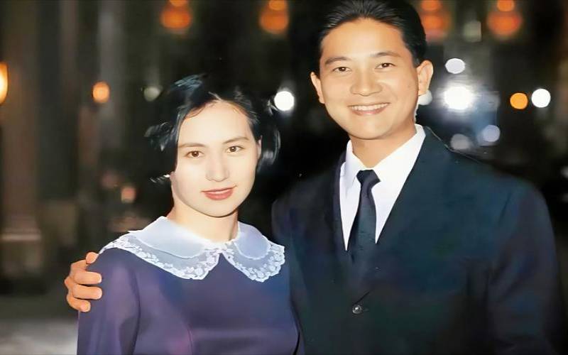 陈百强何超琼1988年（何超琼谈起她的耳环）